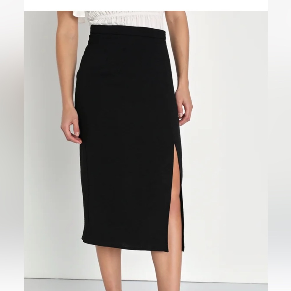 High rise midi skirt.